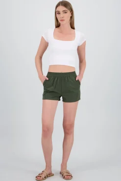 Shorts cortos con bolsas lisos