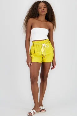 Shorts Detalle Jaretas