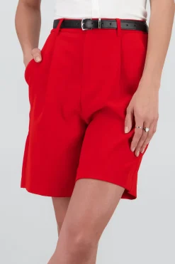 Shorts lisos amplios detalle cinturon