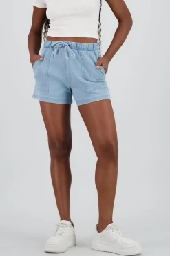 Shorts mini de denim con bolsas liso