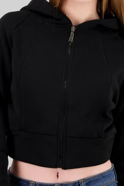 Sudadera corta con gorro y cierre