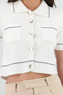 Sueter cuello camisero detalle linea