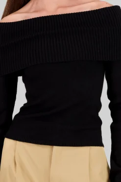 Sueter off shoulder tejido