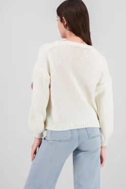 Sueter tejido con fresas 3D