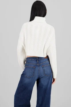 Sueter tejido detalle textra cuello