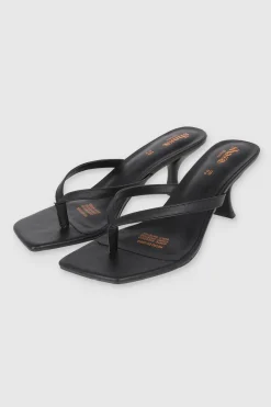 Tacón tira pata de gallo charol