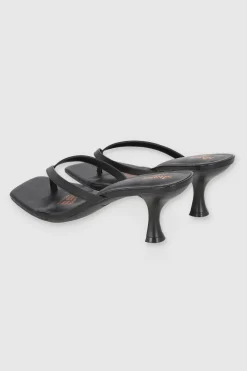 Tacón tira pata de gallo charol