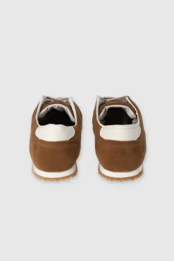 Tenis casual redondeado suede