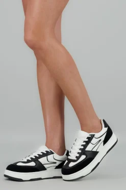 Tenis skater agujetas anchas