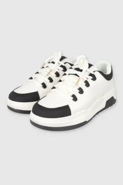 Tenis skater contrastes agujeta chunky