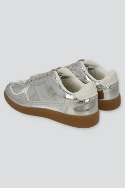 Tenis texturas cortes contrastes materiales