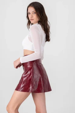 Top cropped de mesh liso