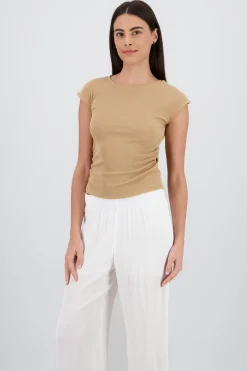 Top cuello alto sin mangas de rib