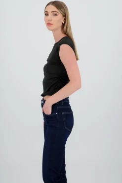 Top cuello alto sin mangas de rib