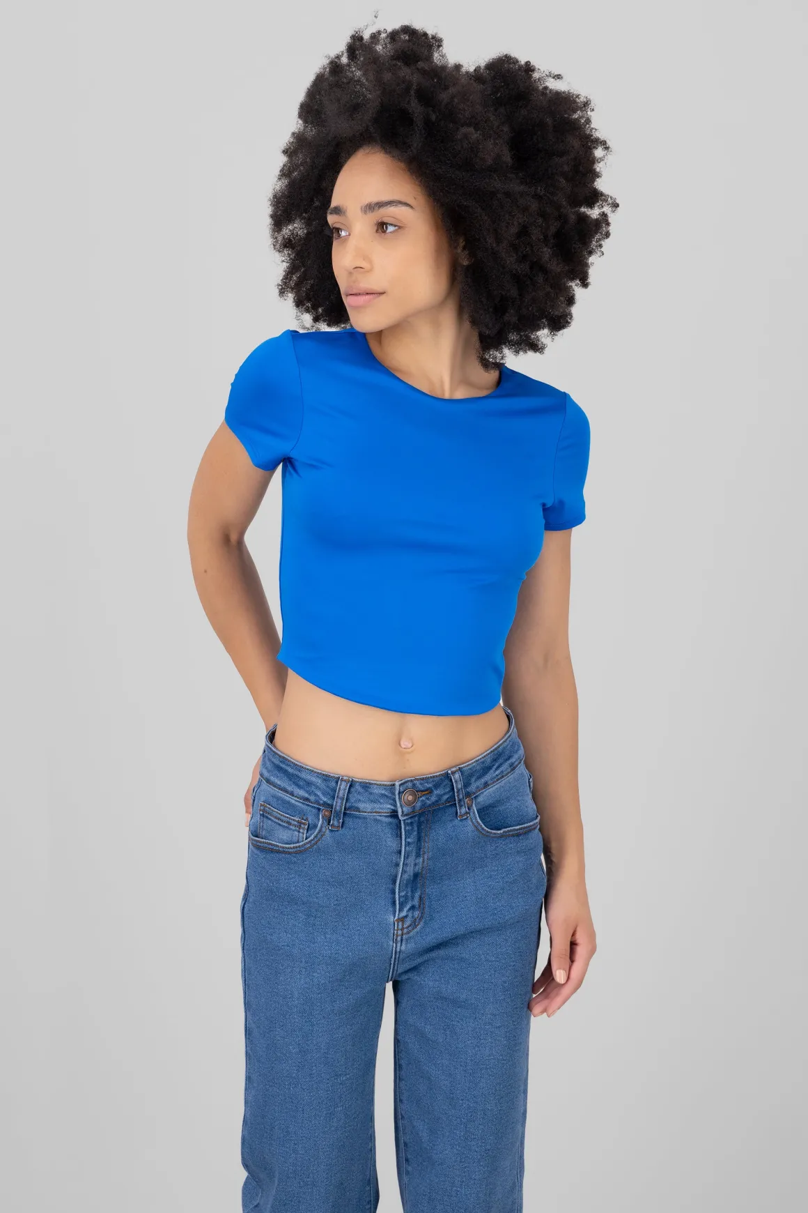 Top de doble tela con manga corta lisa