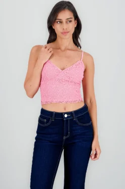 Top de encaje con detalle cuello v