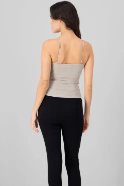 Top drapeado con copas