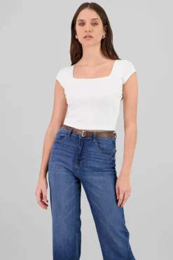 Top liso escote cuadrado manga corta