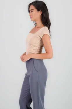 Top liso escote cuadrado manga corta