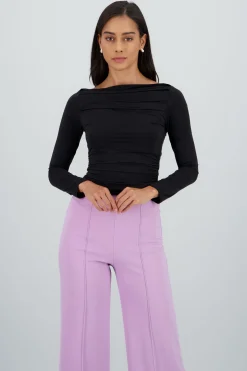 Top manga larga detalle pinzas licra tacto suave