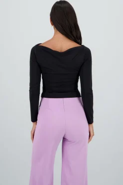 Top manga larga detalle pinzas licra tacto suave