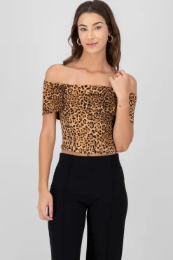 Top off shoulder de animal print