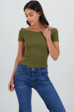Top off shoulder manga corta