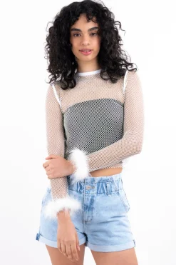 Top red brillos plumas