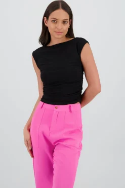 Top sin manga detalle frunce cuello redondo