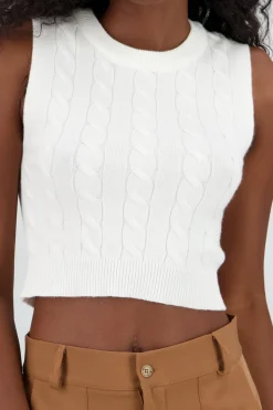 Top tejido corto sin mangas