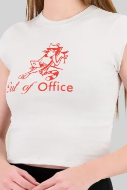 T-shirt con estampado out of office gatito