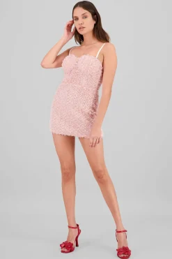 Vestido con copas y textura