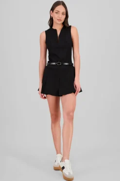 Vestido corto escote v con cinturon