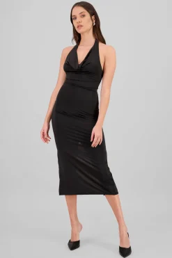 Vestido maxi cuello halter cascada