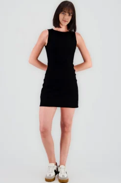 Vestido mini detalle abertura espalda