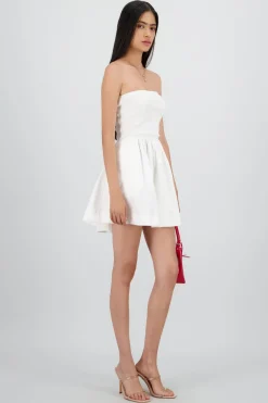 Vestido mini strapless liso