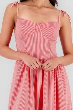 Vestido mini tirantes copas olan