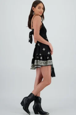 VESTIDO MINI TIRANTES DET BORDADO