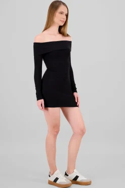Vestido off shoulder liso